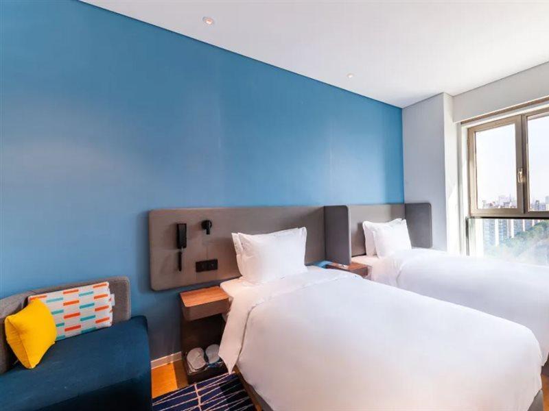 Holiday Inn Express Shanghai Baoyang By Ihg Exterior foto